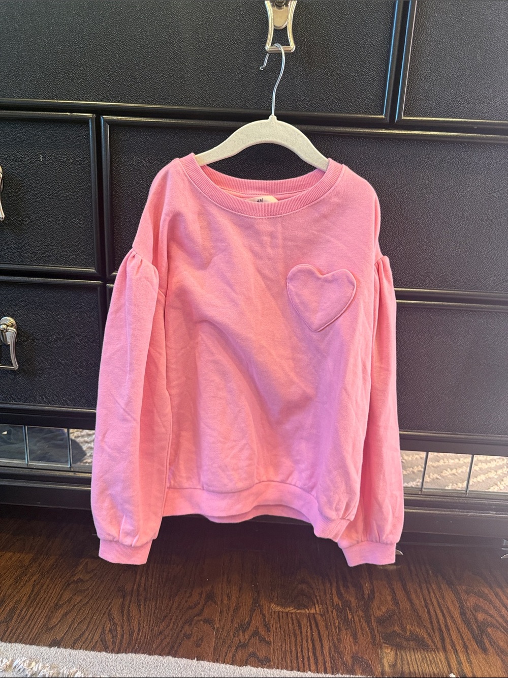 NWOT H&M Pink Heart Pullover Sweatshirt with Puff Sleeves